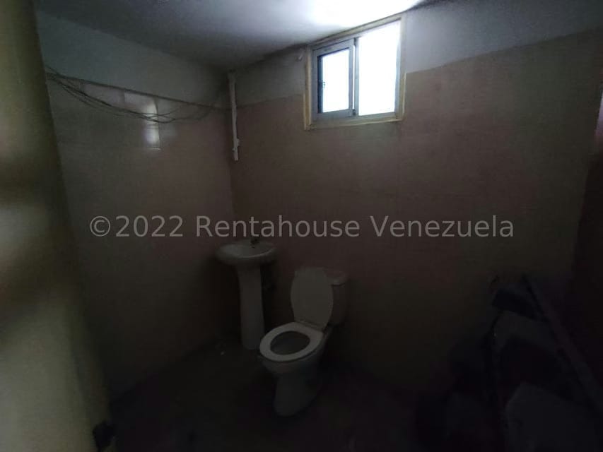 Comercial (Local Comercial) en Venta en Parque Valencia, Carabobo - 111