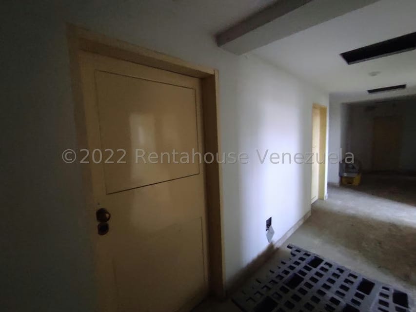 Comercial (Local Comercial) en Venta en Parque Valencia, Carabobo - 112