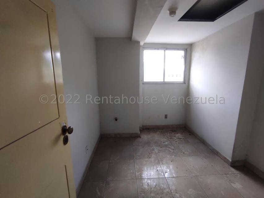 Comercial (Local Comercial) en Venta en Parque Valencia, Carabobo - 113