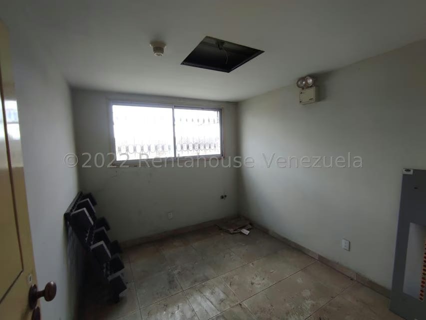 Comercial (Local Comercial) en Venta en Parque Valencia, Carabobo - 114