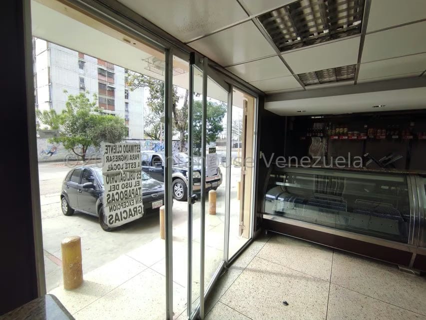 Comercial (Local Comercial) en Venta en Parque Valencia, Carabobo - 13