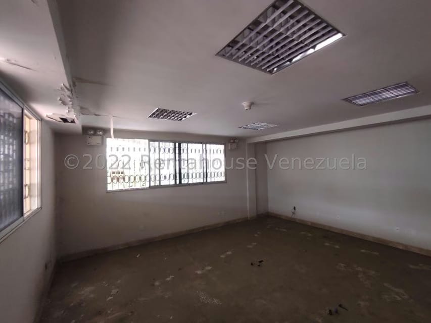 Comercial (Local Comercial) en Venta en Parque Valencia, Carabobo - 125
