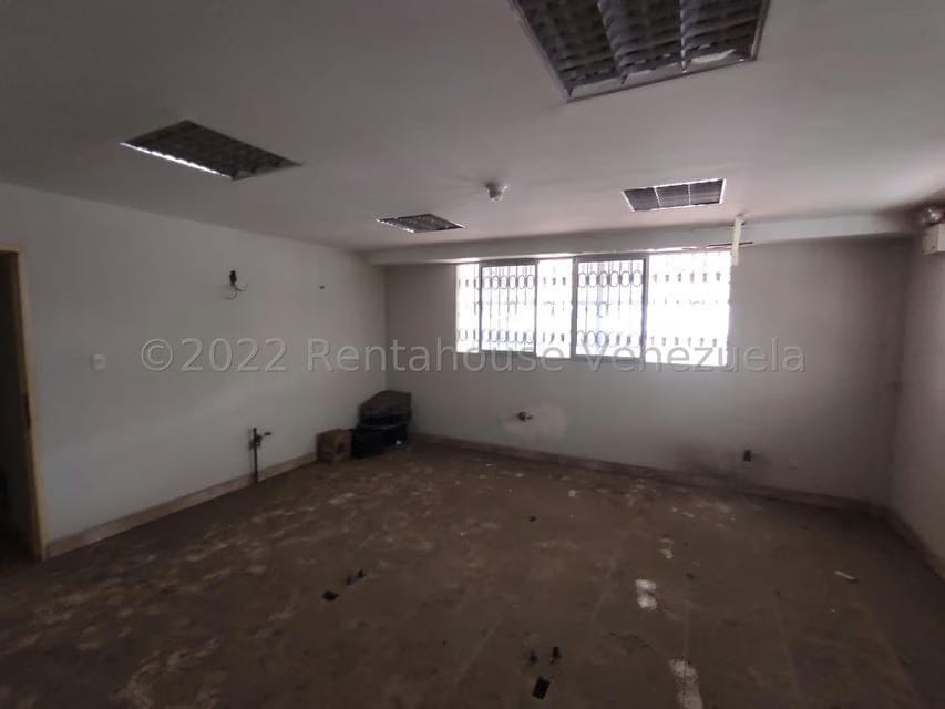 Comercial (Local Comercial) en Venta en Parque Valencia, Carabobo - 128