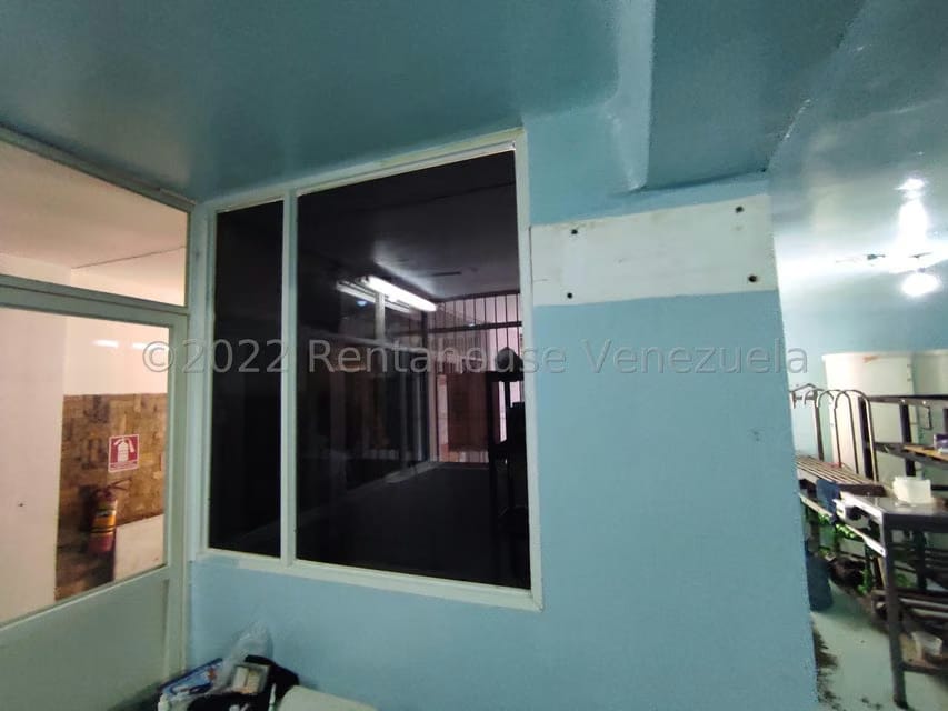 Comercial (Local Comercial) en Venta en Parque Valencia, Carabobo - 165
