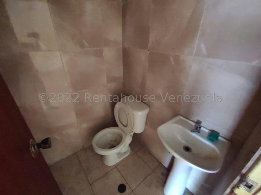 Comercial (Local Comercial) en Venta en Parque Valencia, Carabobo - 193
