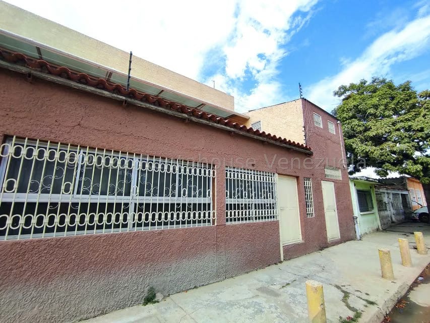 Comercial (Local Comercial) en Venta en Parque Valencia, Carabobo - 200