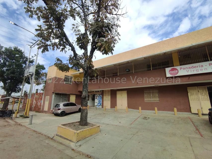Comercial (Local Comercial) en Venta en Parque Valencia, Carabobo - 204