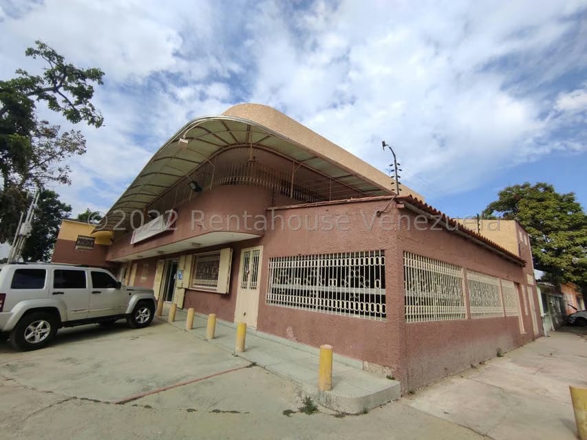 Comercial (Local Comercial) en Venta en Parque Valencia, Carabobo - 206