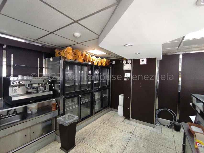 Comercial (Local Comercial) en Venta en Parque Valencia, Carabobo - 32