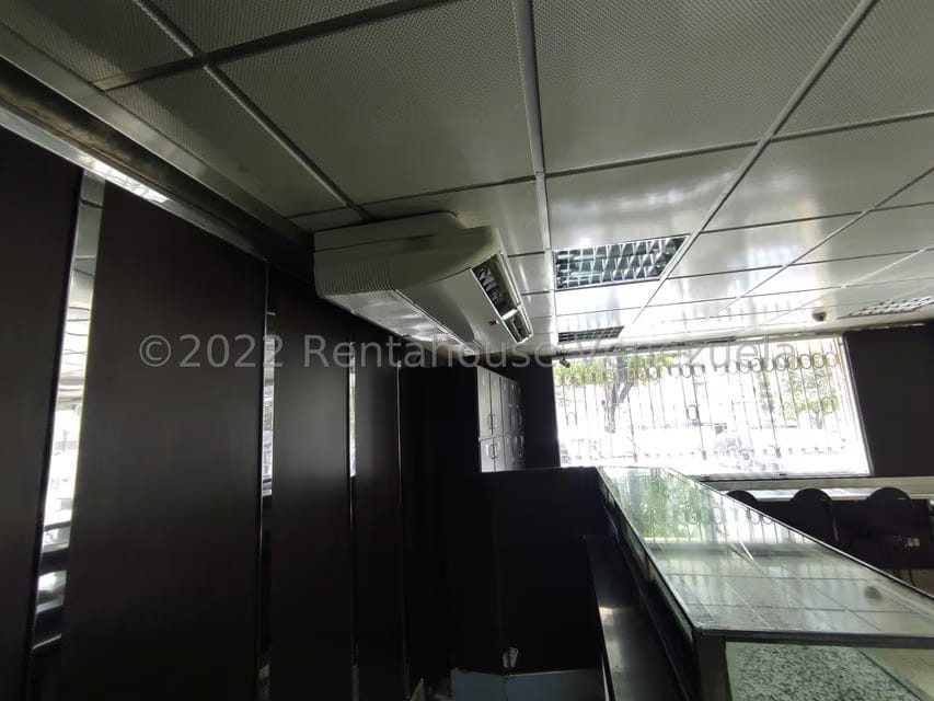 Comercial (Local Comercial) en Venta en Parque Valencia, Carabobo - 35