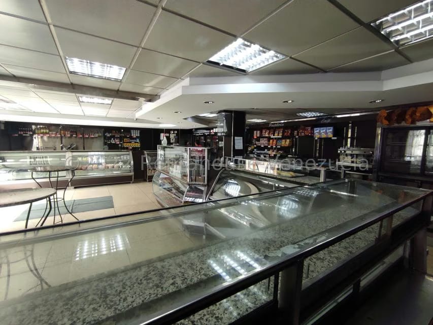 Comercial (Local Comercial) en Venta en Parque Valencia, Carabobo - 37