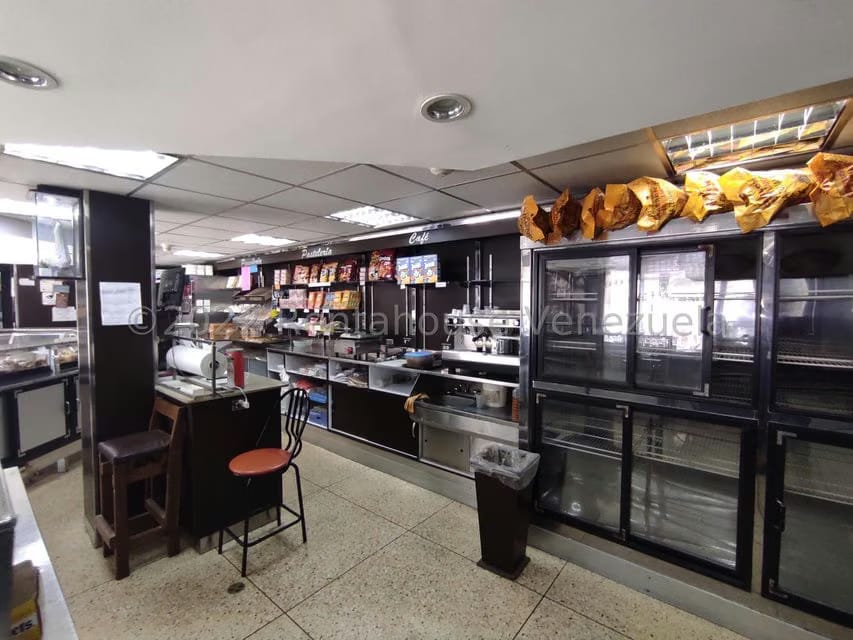 Comercial (Local Comercial) en Venta en Parque Valencia, Carabobo - 41