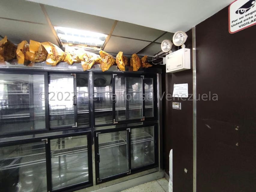 Comercial (Local Comercial) en Venta en Parque Valencia, Carabobo - 42