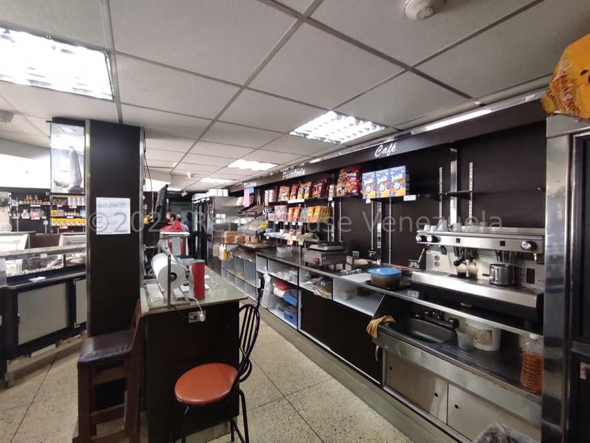 Comercial (Local Comercial) en Venta en Parque Valencia, Carabobo - 43