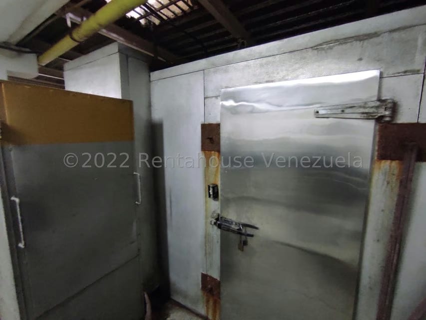 Comercial (Local Comercial) en Venta en Parque Valencia, Carabobo - 56