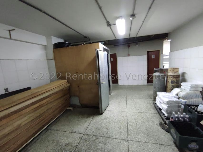 Comercial (Local Comercial) en Venta en Parque Valencia, Carabobo - 74