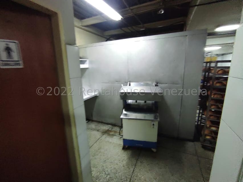 Comercial (Local Comercial) en Venta en Parque Valencia, Carabobo - 76