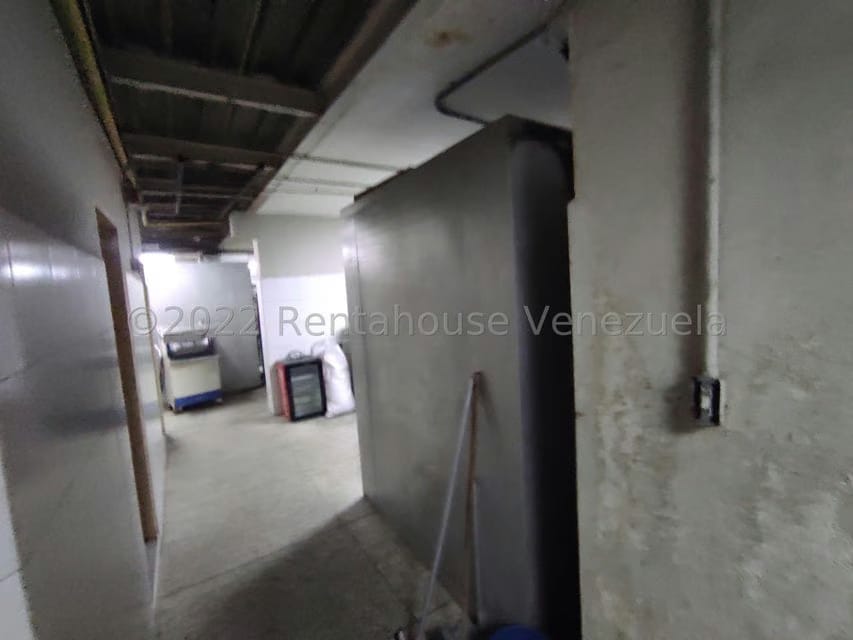 Comercial (Local Comercial) en Venta en Parque Valencia, Carabobo - 80
