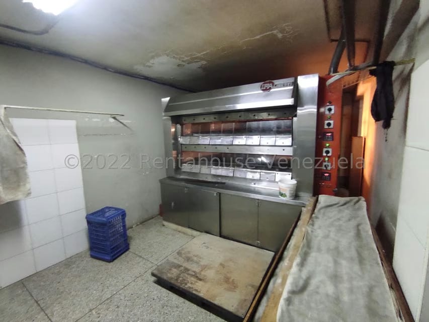 Comercial (Local Comercial) en Venta en Parque Valencia, Carabobo - 85