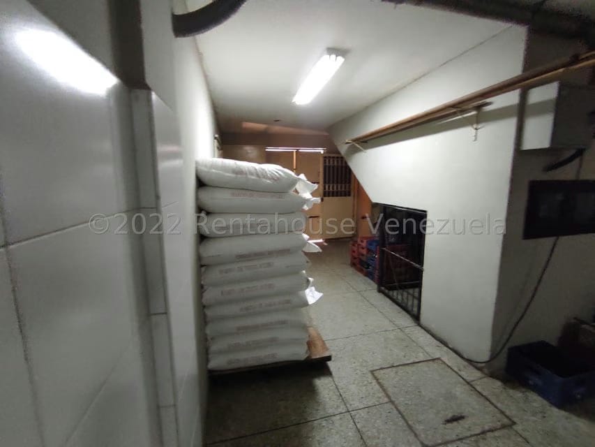 Comercial (Local Comercial) en Venta en Parque Valencia, Carabobo - 86