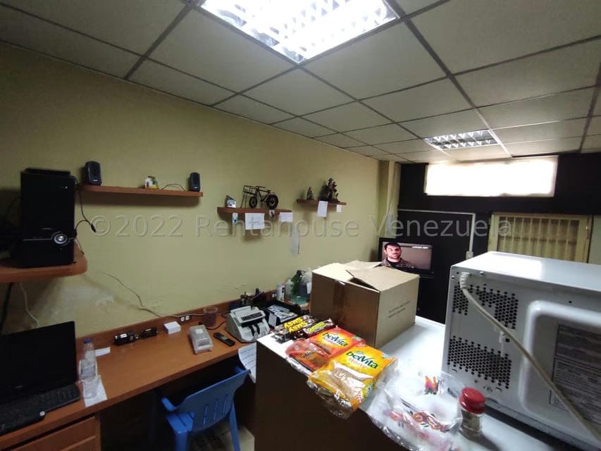 Comercial (Local Comercial) en Venta en Parque Valencia, Carabobo - 93