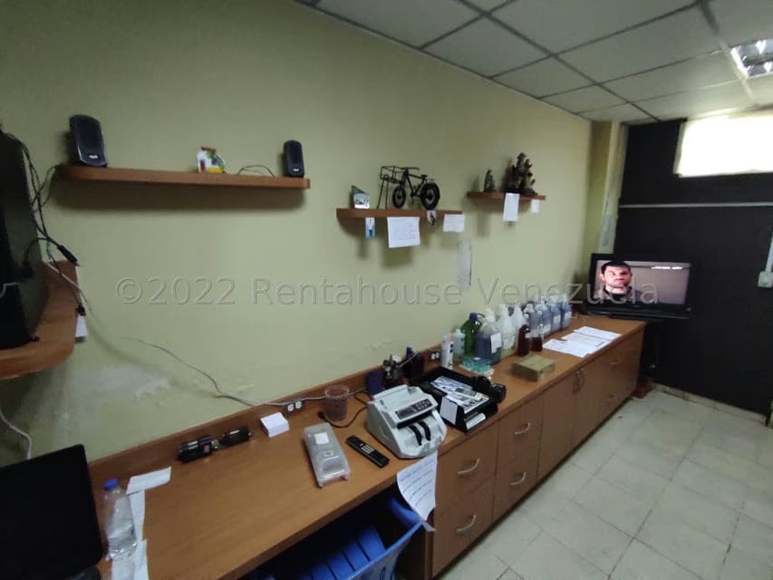 Comercial (Local Comercial) en Venta en Parque Valencia, Carabobo - 94