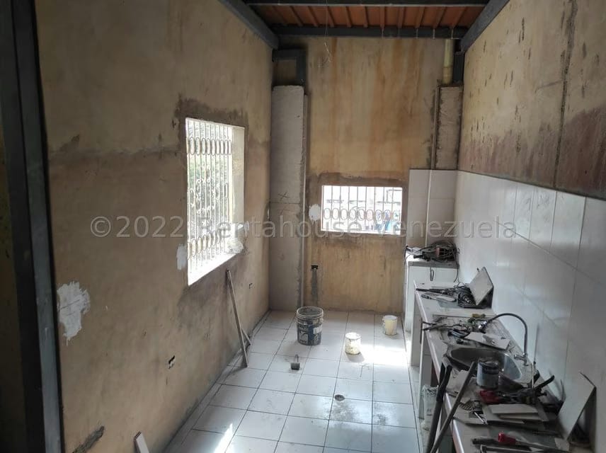 Comercial (Local Comercial) en Venta en Parque Valencia, Carabobo - 100