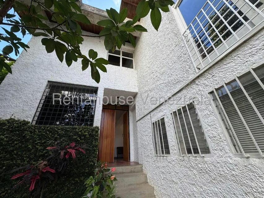 Casa (Multipes Niveles) en Alquiler en Colinas de Bello Monte, Distrito Metropolitano