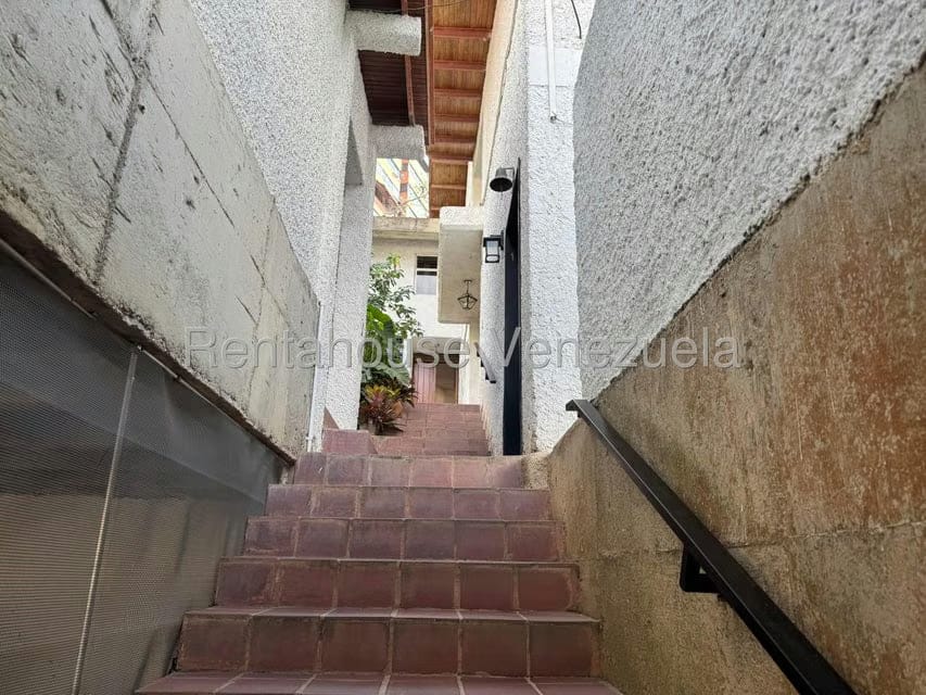 Casa (Multipes Niveles) en Alquiler en Colinas de Bello Monte, Distrito Metropolitano - 2