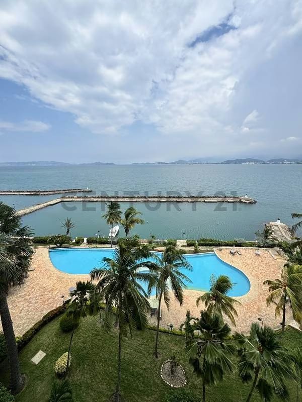 Apartamento en venta en Lecheria CR Marina Mar - 2