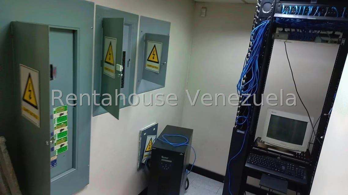 Comercial (Local Comercial) en Venta en El Cafetal, Distrito Metropolitano - 11