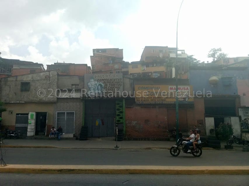 Comercial (Galpon - Deposito) en Venta en Propatria, Distrito Metropolitano - 2