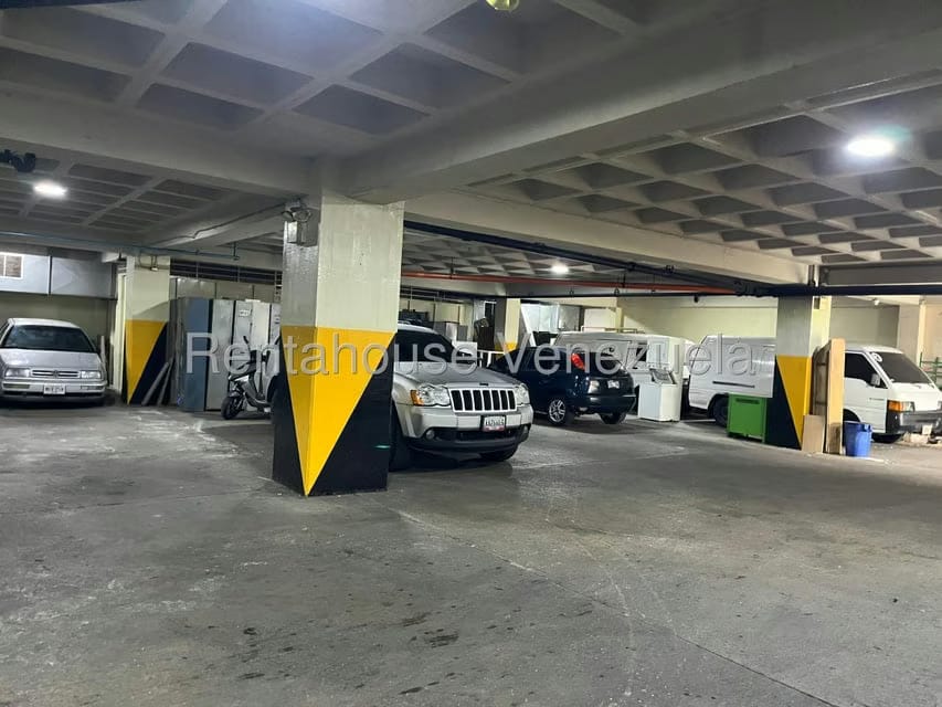 Comercial (Local Comercial) en Alquiler en La Urbina, Distrito Metropolitano - 19