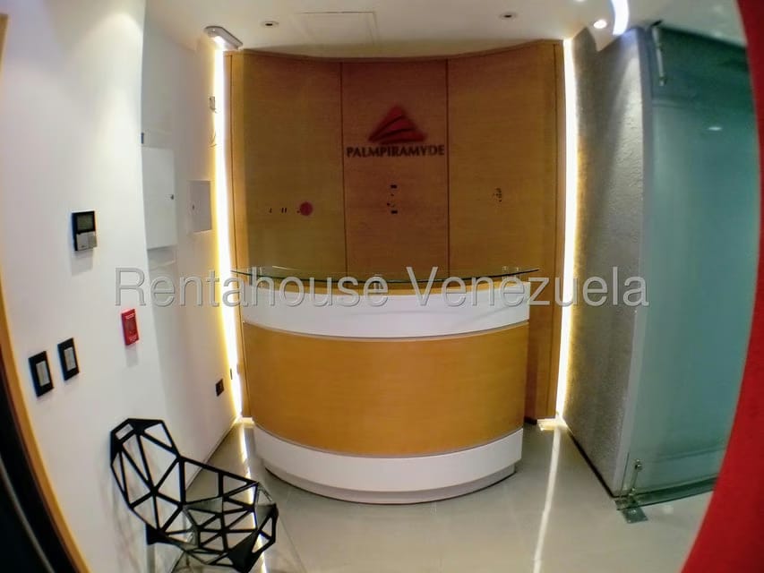 Comercial (Oficina) en Alquiler en Macaracuay, Distrito Metropolitano - 2