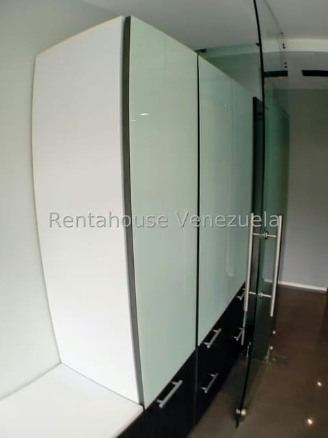 Comercial (Oficina) en Alquiler en Macaracuay, Distrito Metropolitano - 16