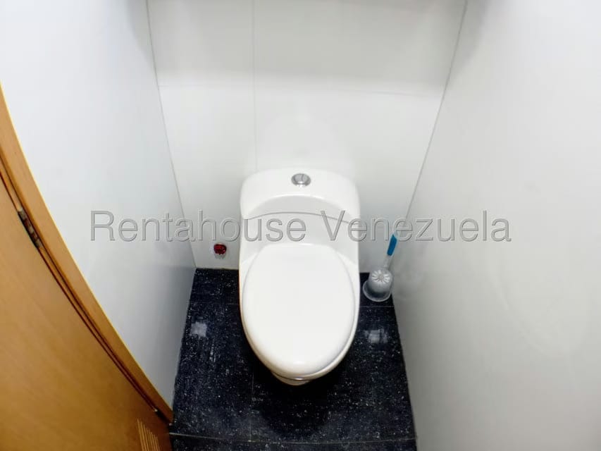 Comercial (Oficina) en Alquiler en Macaracuay, Distrito Metropolitano - 25