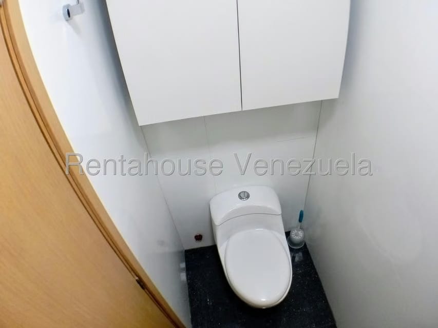 Comercial (Oficina) en Alquiler en Macaracuay, Distrito Metropolitano - 26