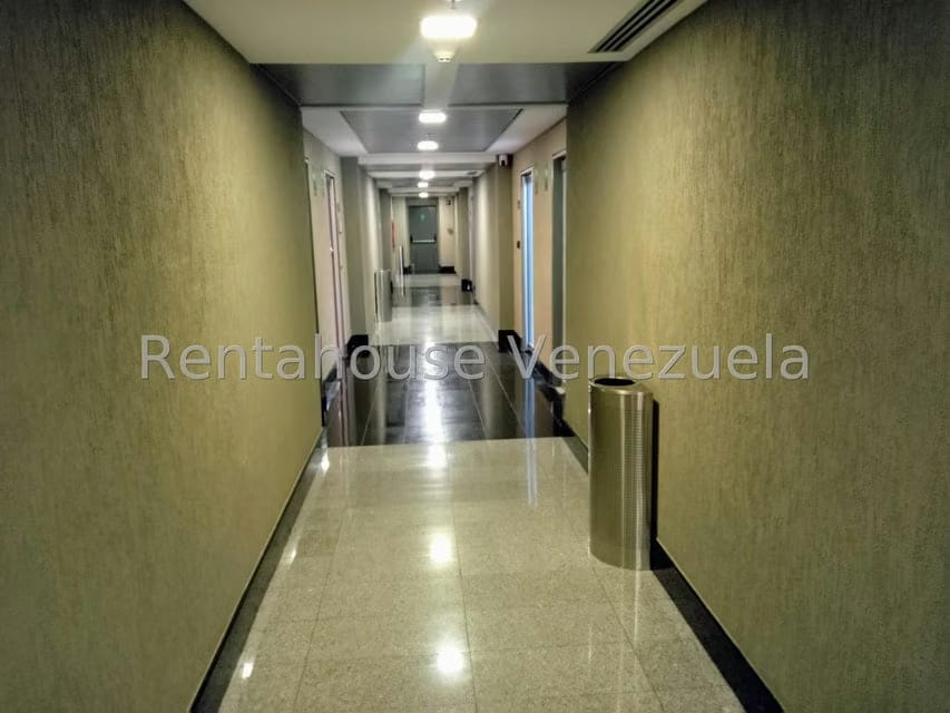 Comercial (Oficina) en Alquiler en Macaracuay, Distrito Metropolitano - 32