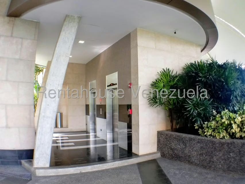 Comercial (Oficina) en Alquiler en Macaracuay, Distrito Metropolitano - 41