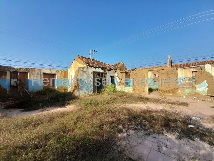 Terreno (Comercial) en Venta en Centro, Falcon - 2