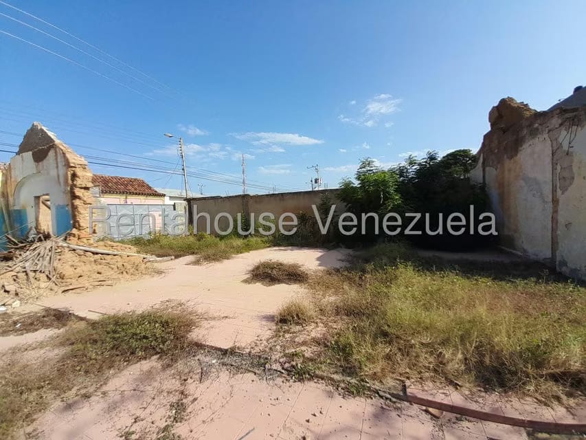 Terreno (Comercial) en Venta en Centro, Falcon - 3