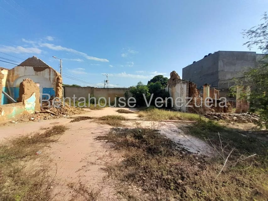 Terreno (Comercial) en Venta en Centro, Falcon - 6