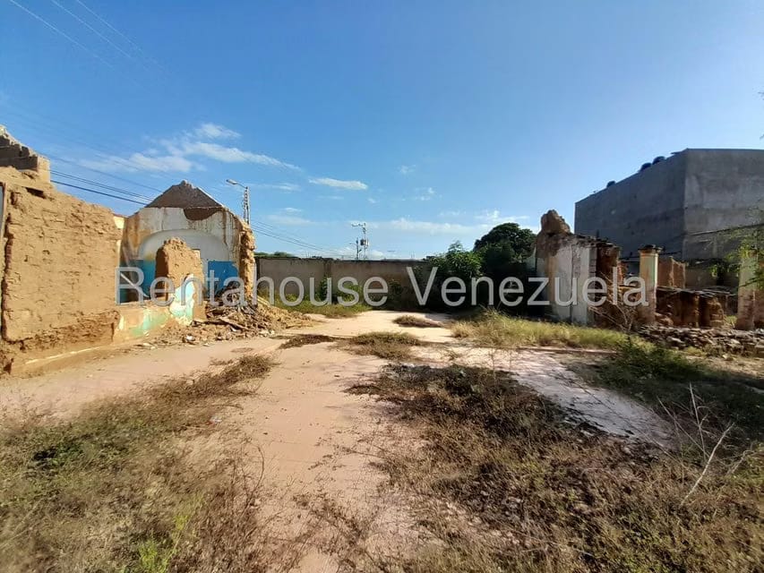 Terreno (Comercial) en Venta en Centro, Falcon - 9