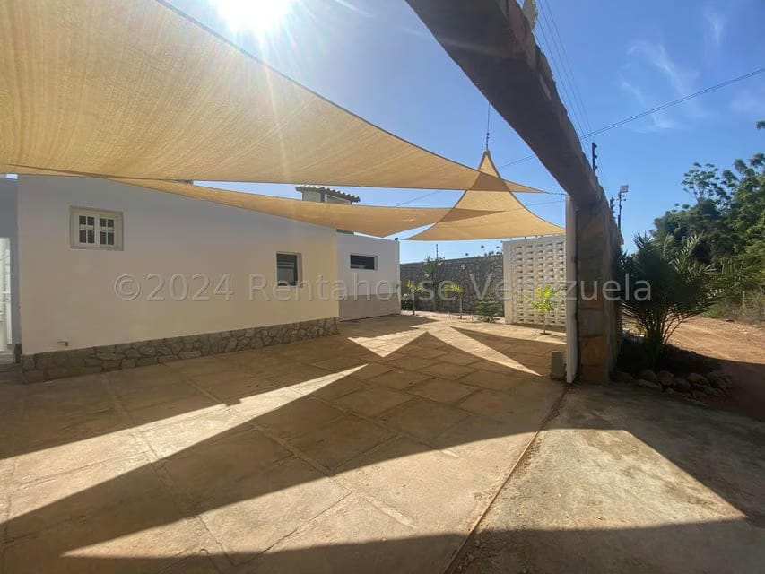 Casa (Duplex) en Venta en Guacuco, Nueva Esparta