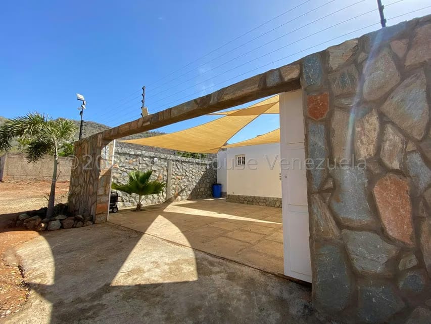 Casa (Duplex) en Venta en Guacuco, Nueva Esparta - 2