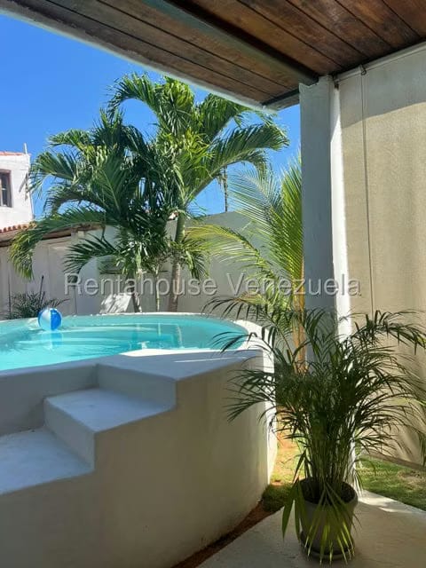 Casa (Duplex) en Venta en Guacuco, Nueva Esparta - 36