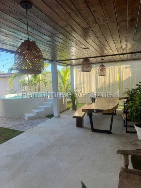 Casa (Duplex) en Venta en Guacuco, Nueva Esparta - 38