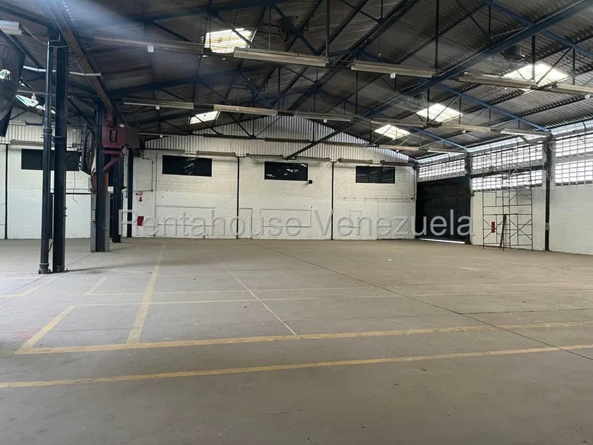 Comercial (Local Comercial) en Alquiler en Zona Industrial San Vicente, Aragua - 12