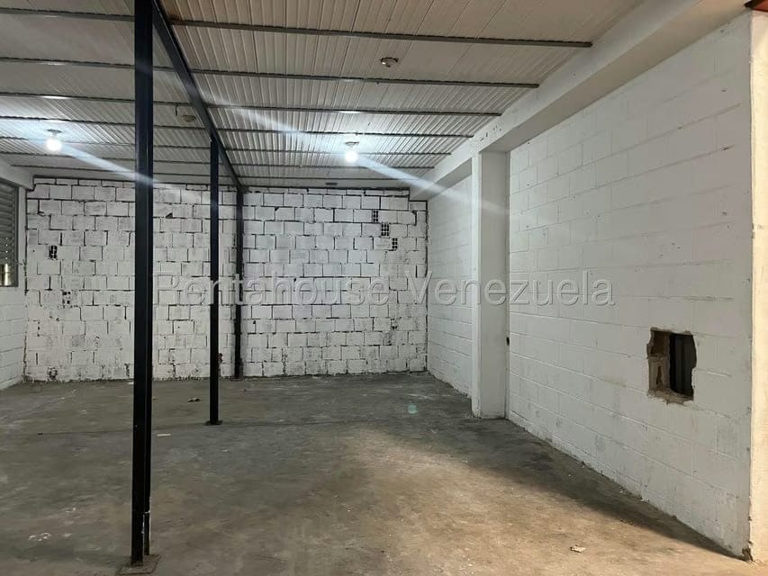 Comercial (Local Comercial) en Alquiler en Zona Industrial San Vicente, Aragua - 24