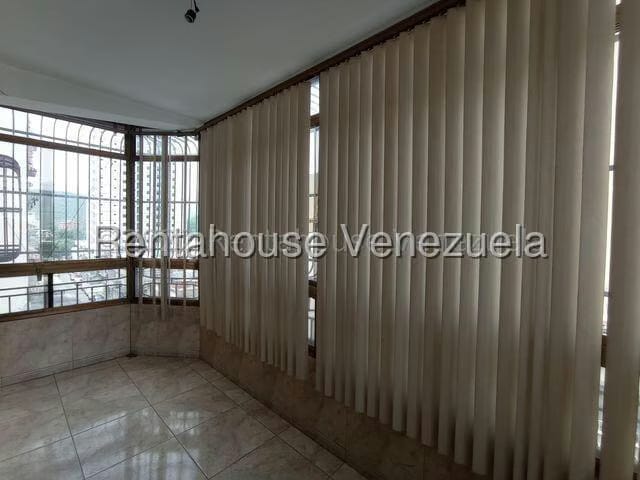 Apartamento (1 Nivel) en Venta en Zona Centro, Aragua - 12